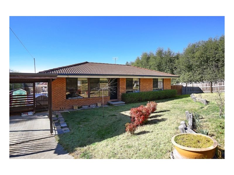 5 Laurence Avenue, Armidale NSW 2350