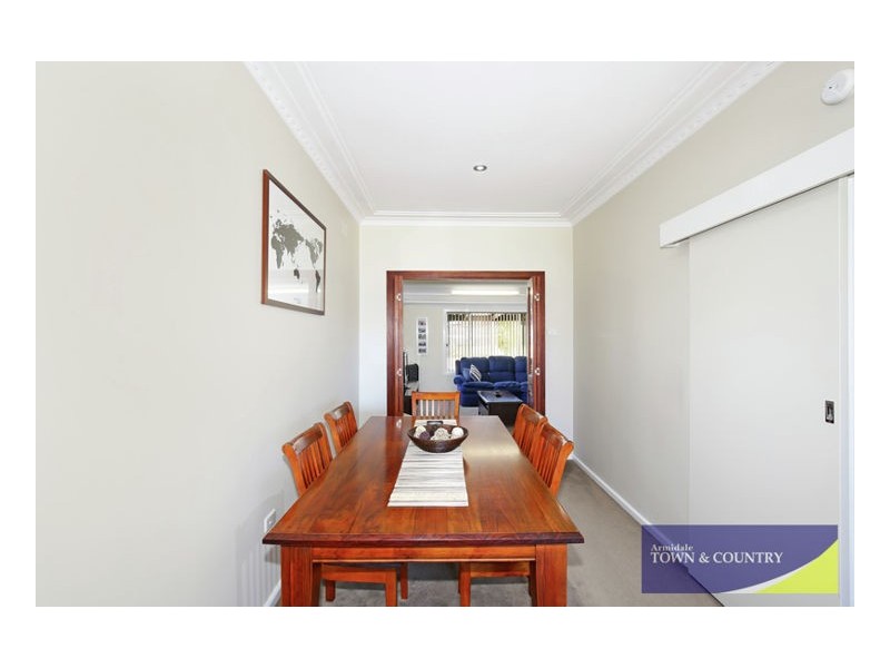 10 Holmes Avenue, Armidale NSW 2350