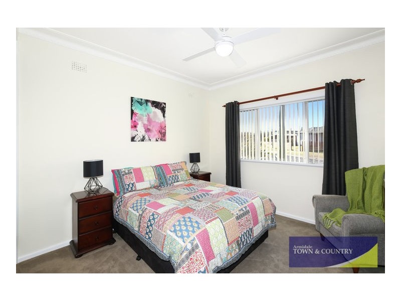 10 Holmes Avenue, Armidale NSW 2350