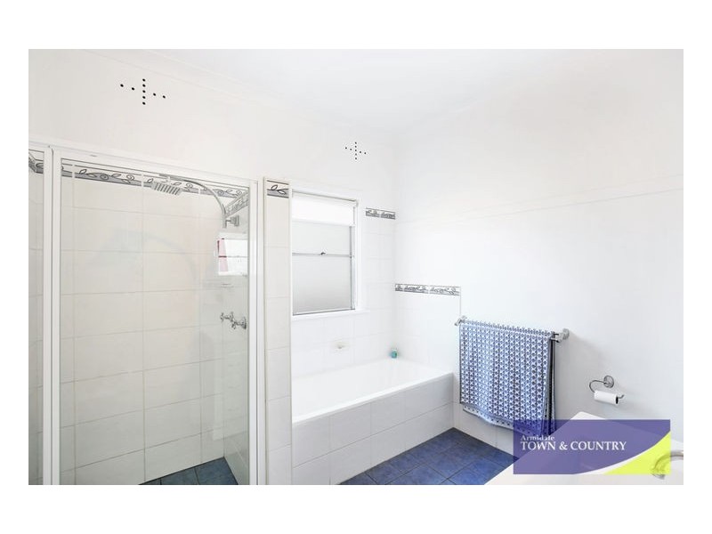 10 Holmes Avenue, Armidale NSW 2350