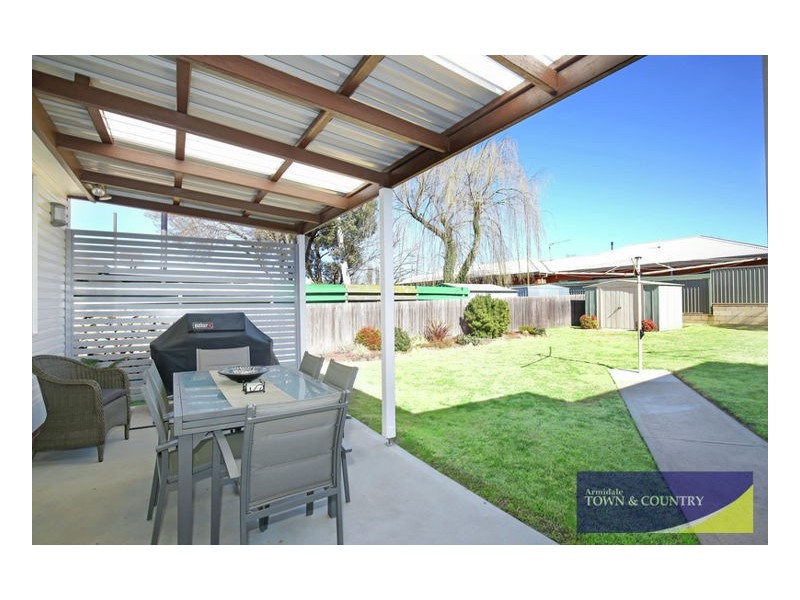 10 Holmes Avenue, Armidale NSW 2350