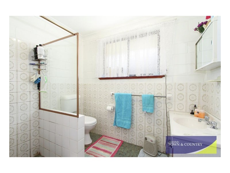 1& 2/2 Bishop Crescent, Armidale NSW 2350