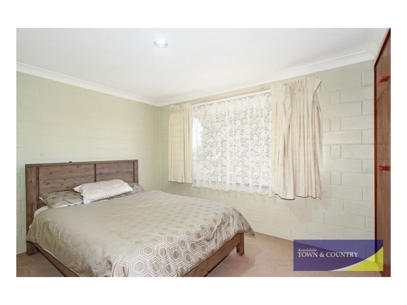 1& 2/2 Bishop Crescent, Armidale NSW 2350