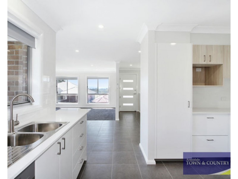 8 Hinton Terrace, Armidale NSW 2350