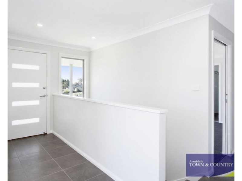 8 Hinton Terrace, Armidale NSW 2350