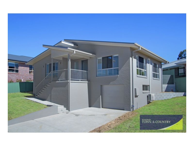 10 Hinton Terrace, Armidale NSW 2350