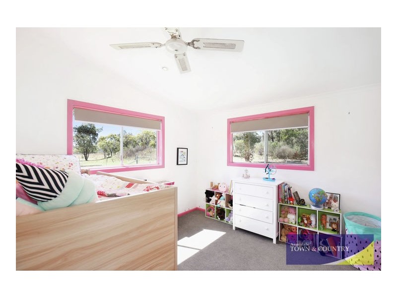 11 Kendall Road, Armidale NSW 2350