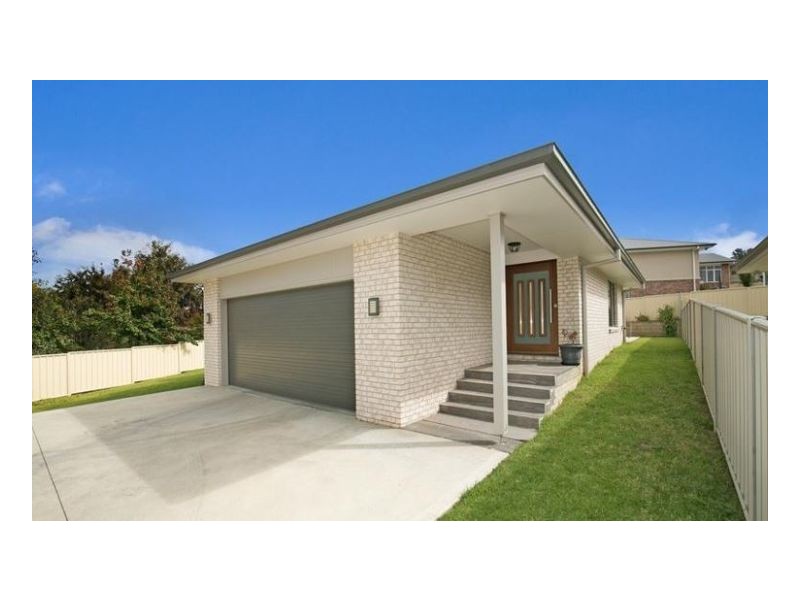 7 Bill Watson Avenue, Armidale NSW 2350