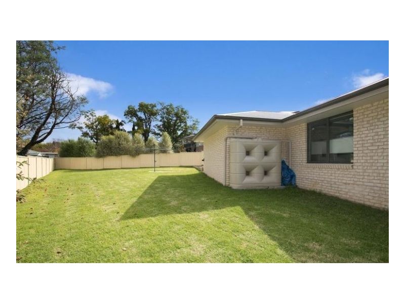 7 Bill Watson Avenue, Armidale NSW 2350