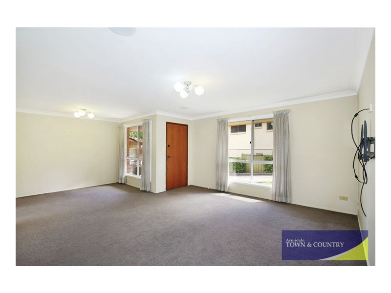 1/8 Nathaniel Pidgeon Drive, Armidale NSW 2350