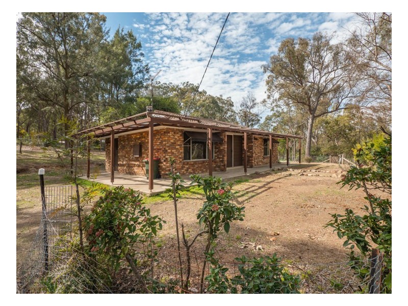 9 Adina Road, Armidale NSW 2350