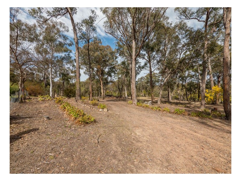 9 Adina Road, Armidale NSW 2350