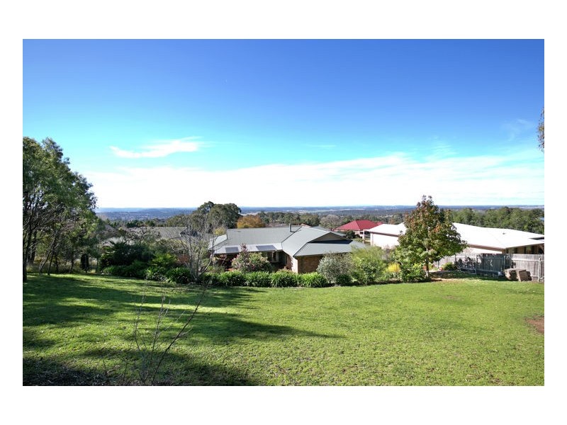 69 The Avenue, Armidale NSW 2350