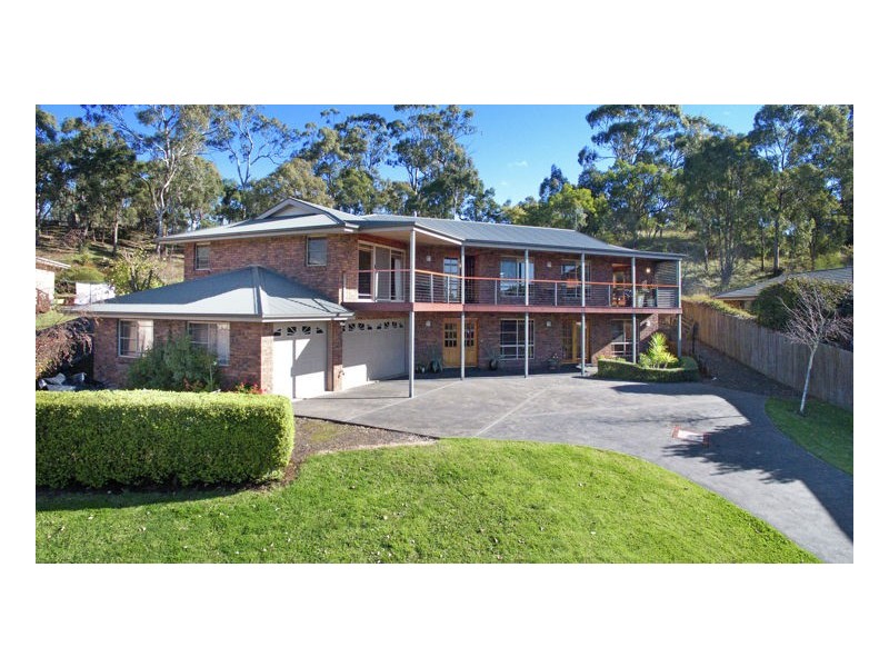 69 The Avenue, Armidale NSW 2350