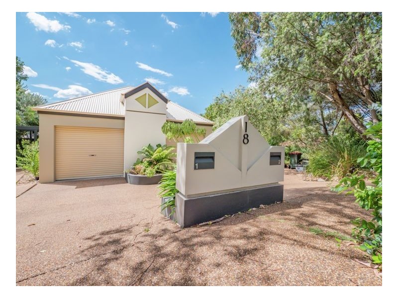 18 Nathaniel Pidgeon Drive, Armidale NSW 2350