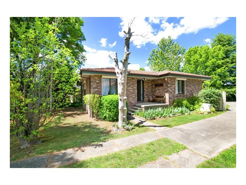 10 McBean Avenue, Armidale NSW 2350