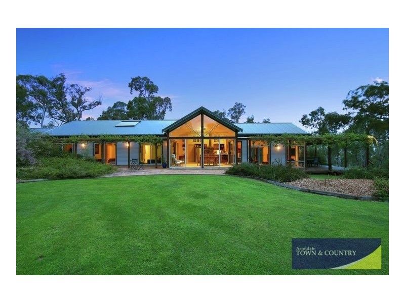 29 Imbandja Lane, Armidale NSW 2350