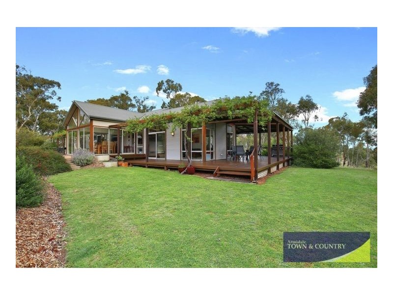 29 Imbandja Lane, Armidale NSW 2350