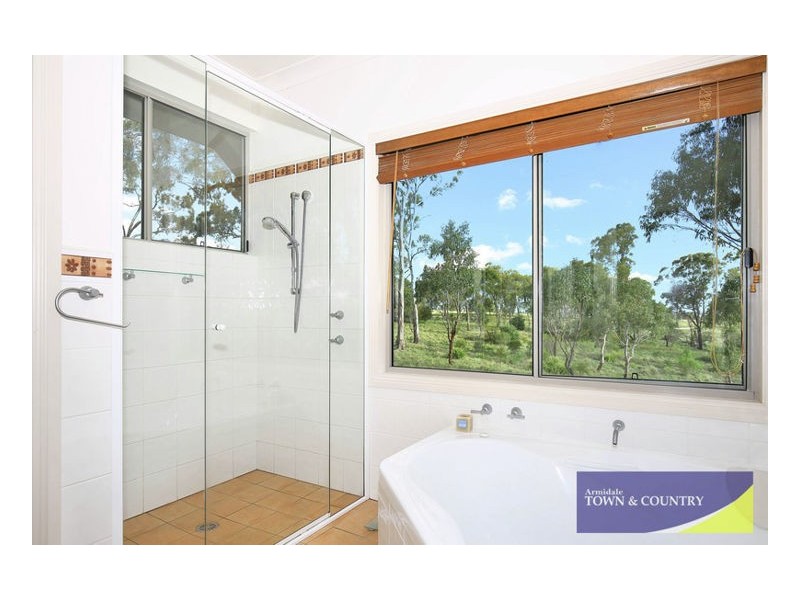 29 Imbandja Lane, Armidale NSW 2350