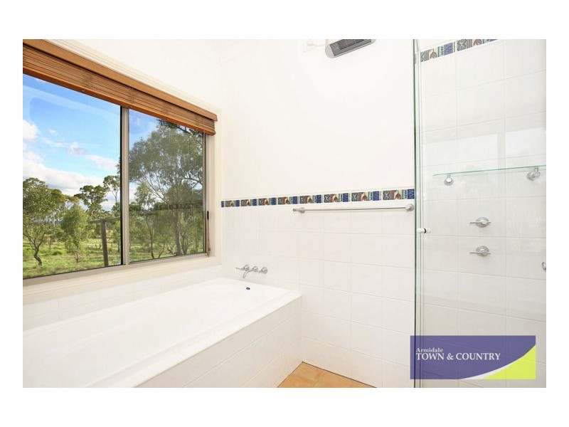 29 Imbandja Lane, Armidale NSW 2350