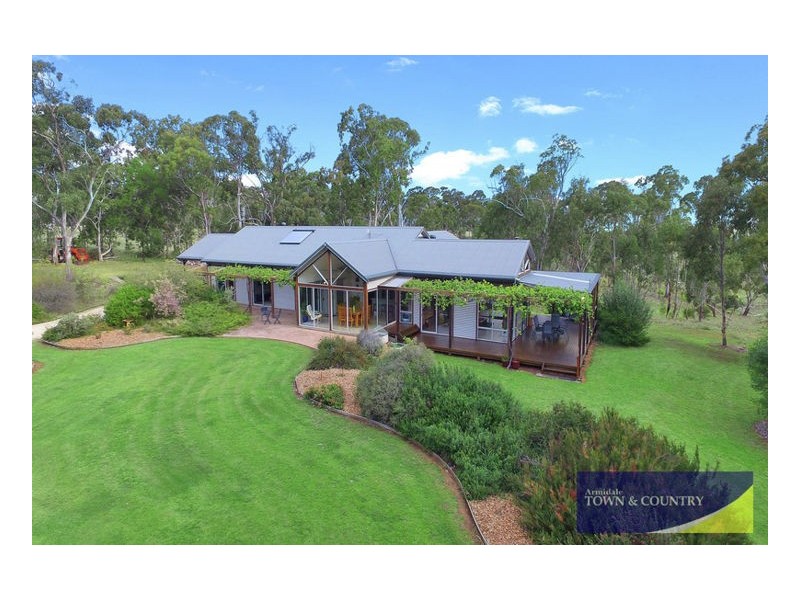 29 Imbandja Lane, Armidale NSW 2350