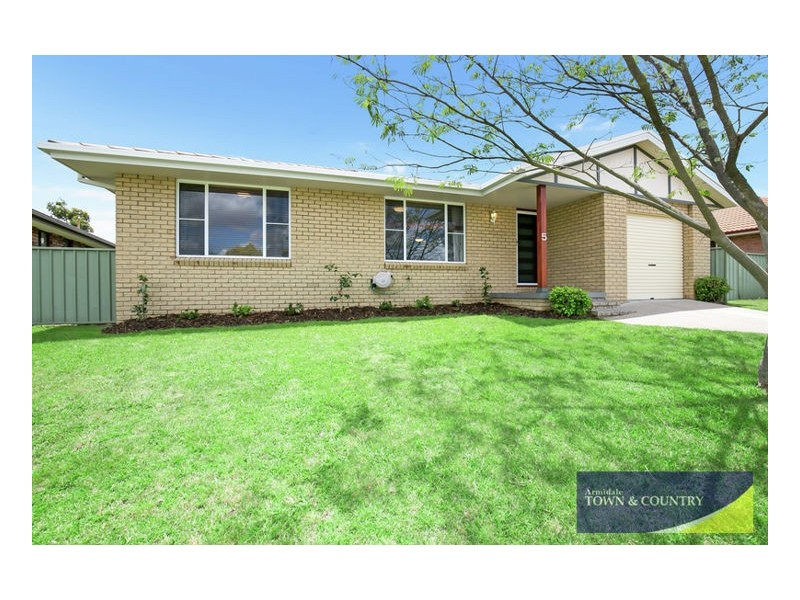 5 Ishbell Drive, Armidale NSW 2350