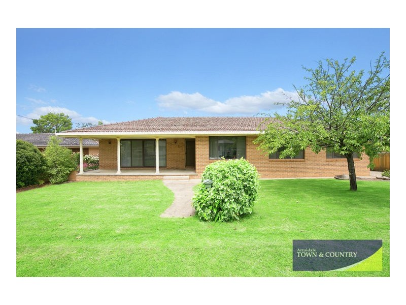 8 Watson Avenue, Armidale NSW 2350
