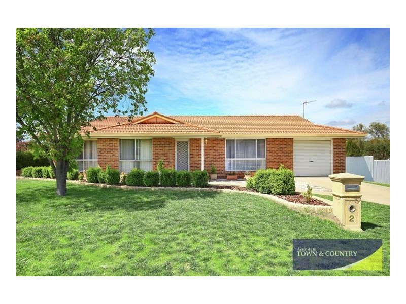 2 Chandler Close, Armidale NSW 2350