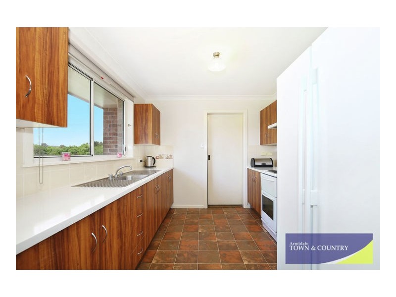 2 Chandler Close, Armidale NSW 2350