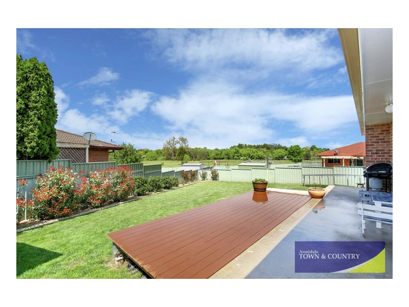 2 Chandler Close, Armidale NSW 2350