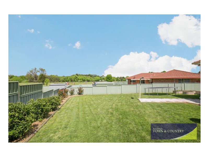 2 Chandler Close, Armidale NSW 2350