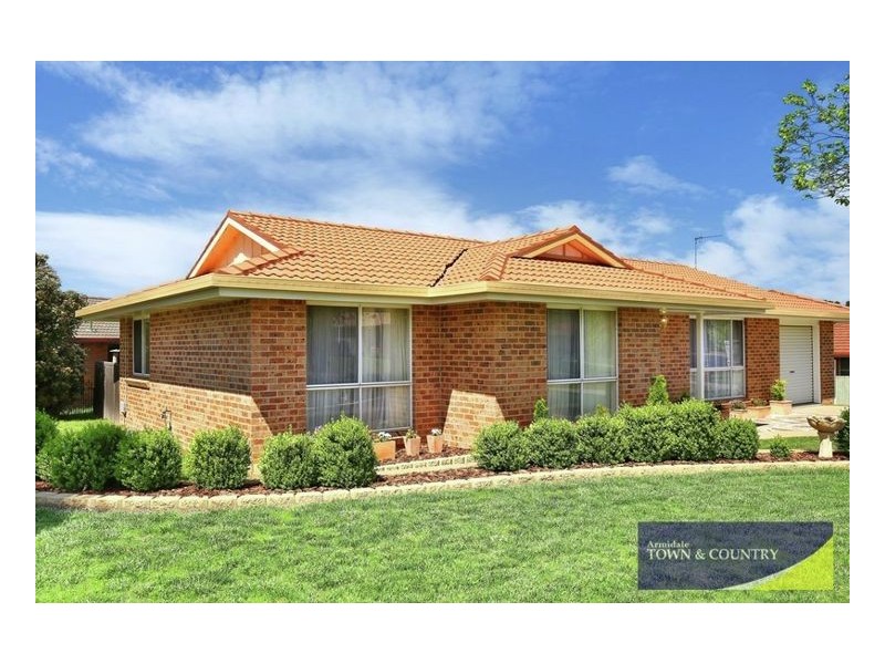 2 Chandler Close, Armidale NSW 2350