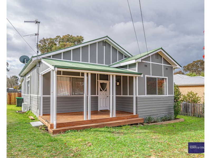 35 Newton Street, Armidale NSW 2350