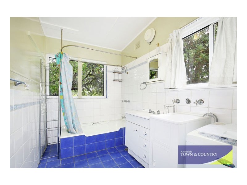 9 Merinda Place, Armidale NSW 2350
