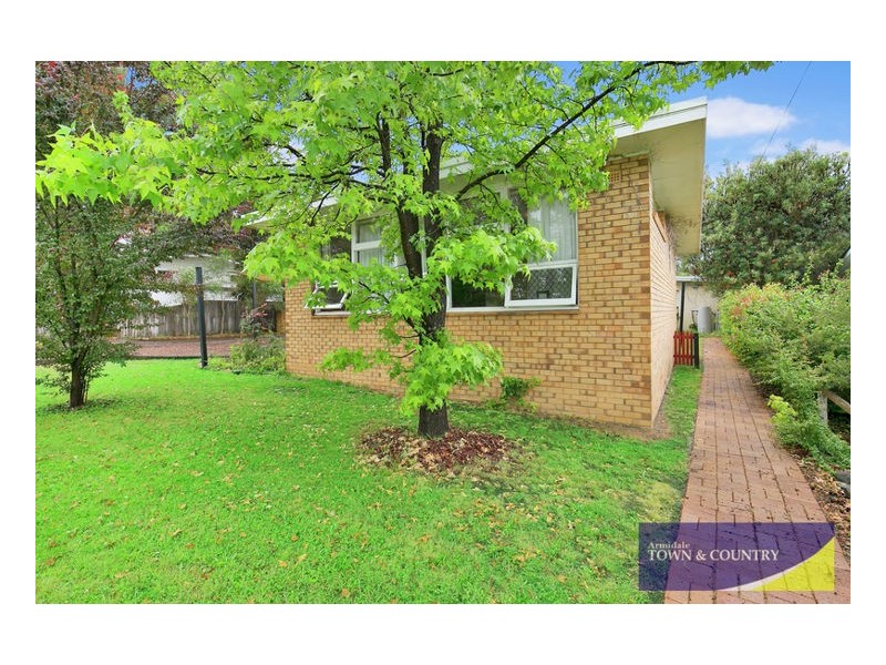 9 Merinda Place, Armidale NSW 2350