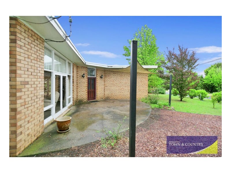 9 Merinda Place, Armidale NSW 2350