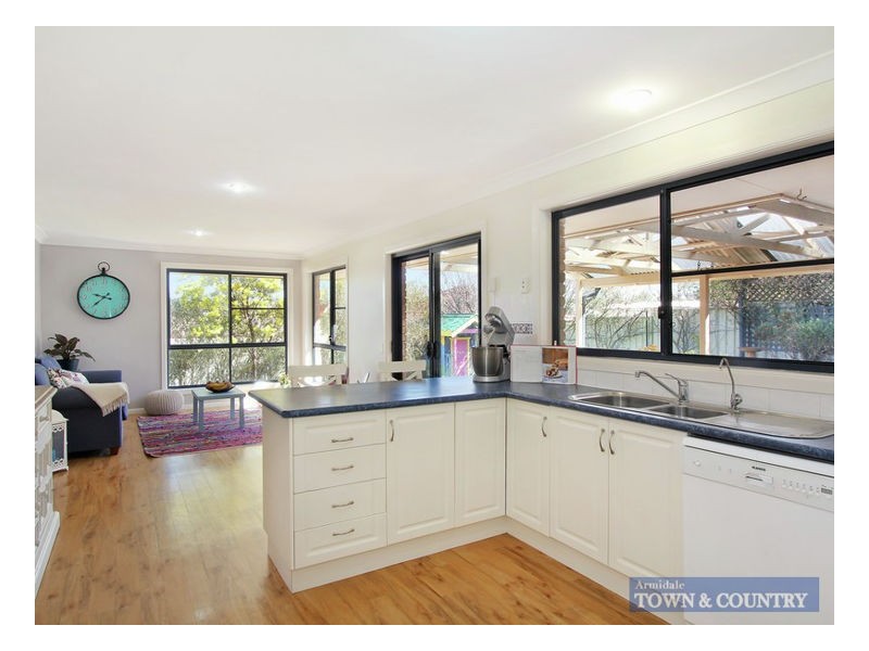 23 Eleanor Close, Armidale NSW 2350