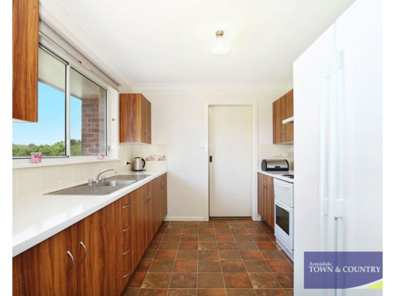 2 Chandler Close, Armidale NSW 2350