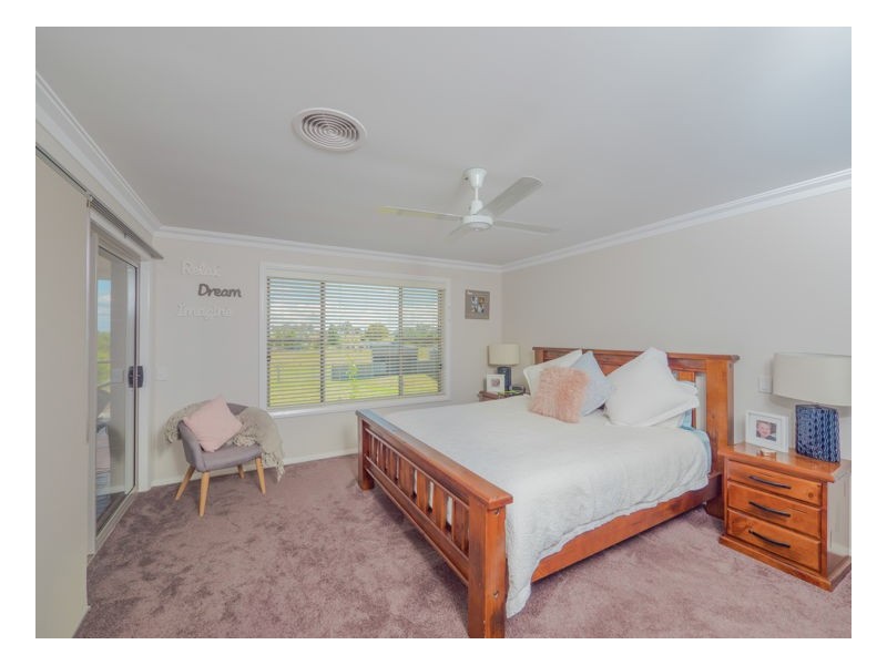 8 Welbourn Place, Armidale NSW 2350