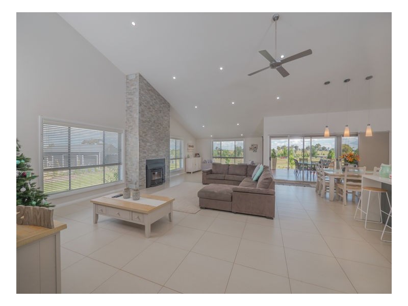 8 Welbourn Place, Armidale NSW 2350