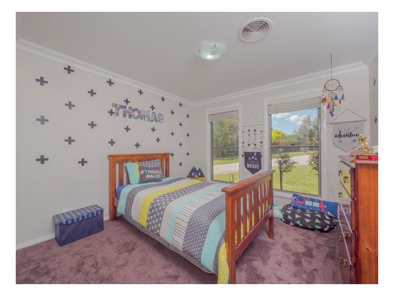 8 Welbourn Place, Armidale NSW 2350
