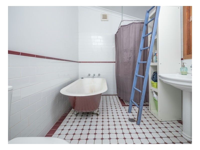 192 Mann Street, Armidale NSW 2350