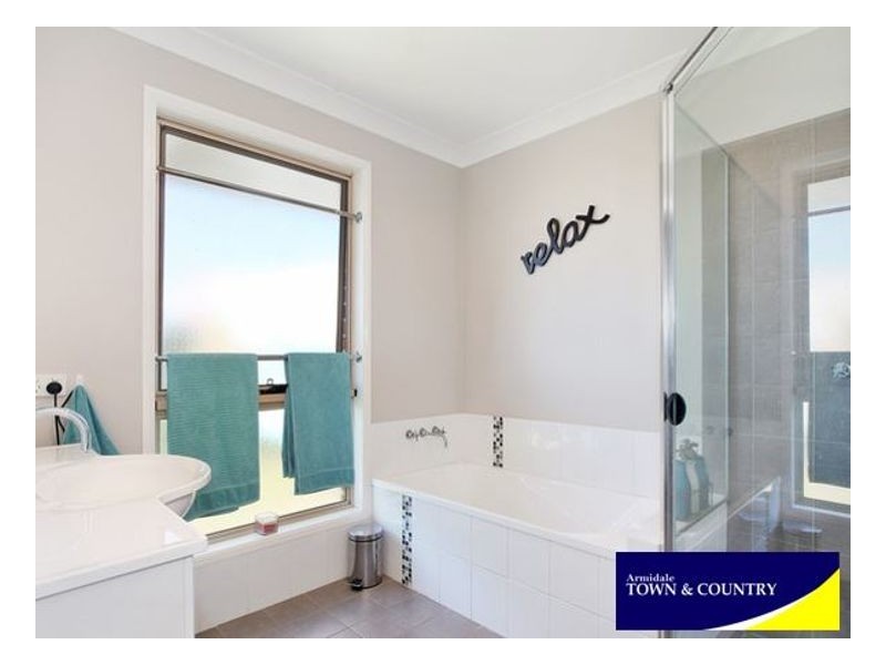 3 Hardman Close, Armidale NSW 2350