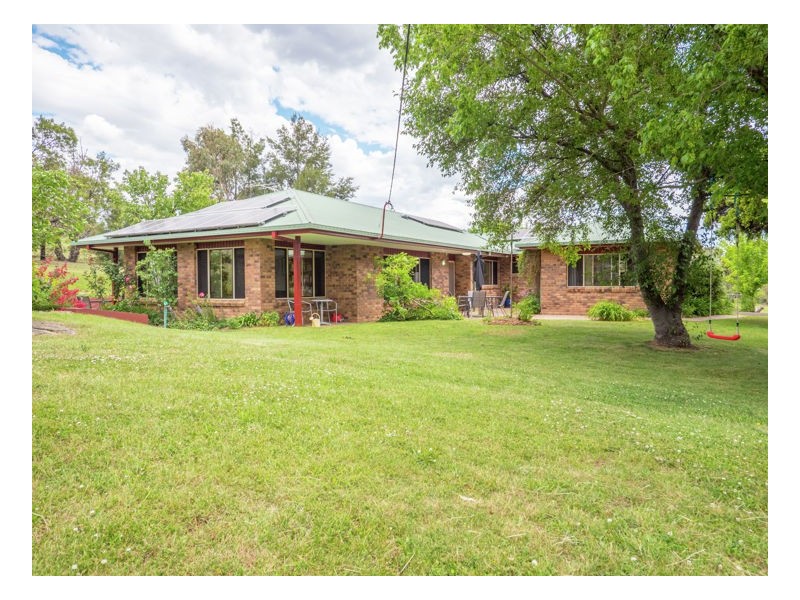10 Cluny Road, Armidale NSW 2350