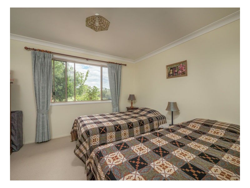 10 Cluny Road, Armidale NSW 2350