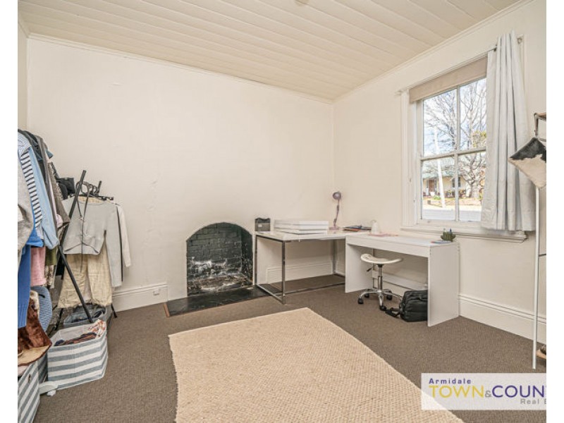 145 Brown Street, Armidale NSW 2350