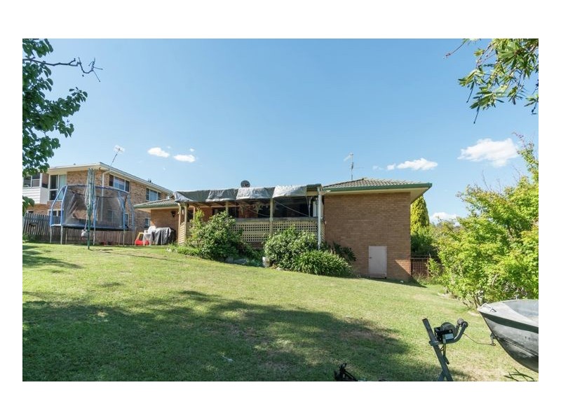 14 Yallambee Avenue, Armidale NSW 2350
