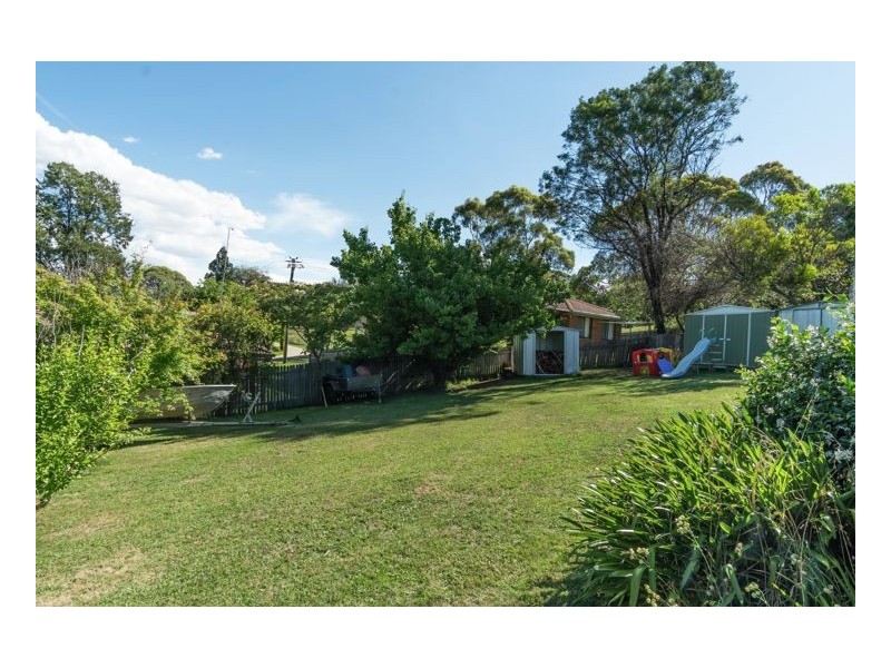 14 Yallambee Avenue, Armidale NSW 2350