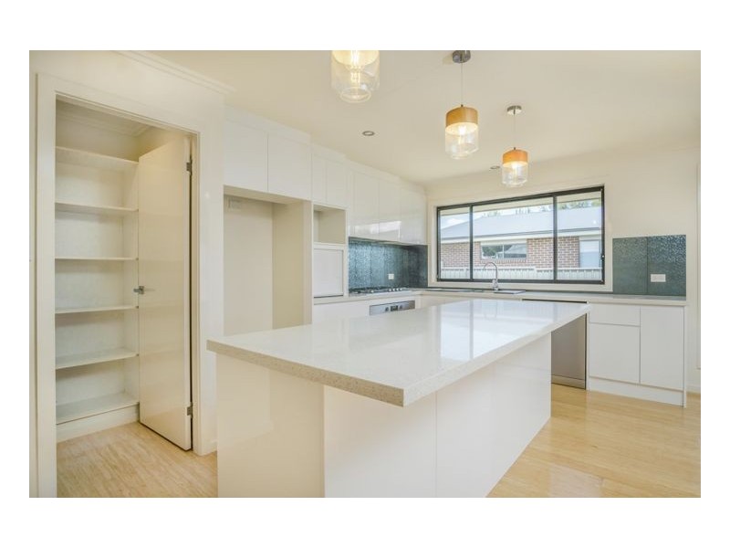 10 Albion Close, Armidale NSW 2350