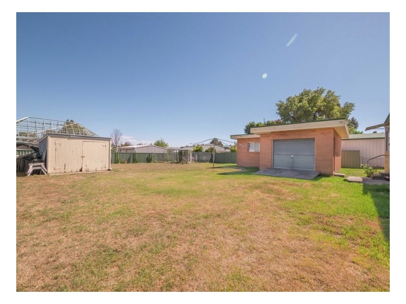 11 Duke Street, Uralla NSW 2358